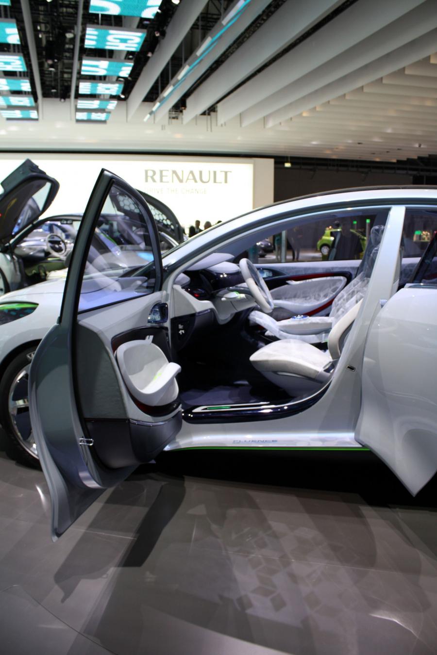  Renault Fluence Z.E. Concept 2009 года  (фото 14 из 103)